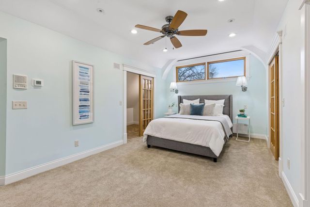 2027 Emerson Avenue S, Minneapolis, MN 55405