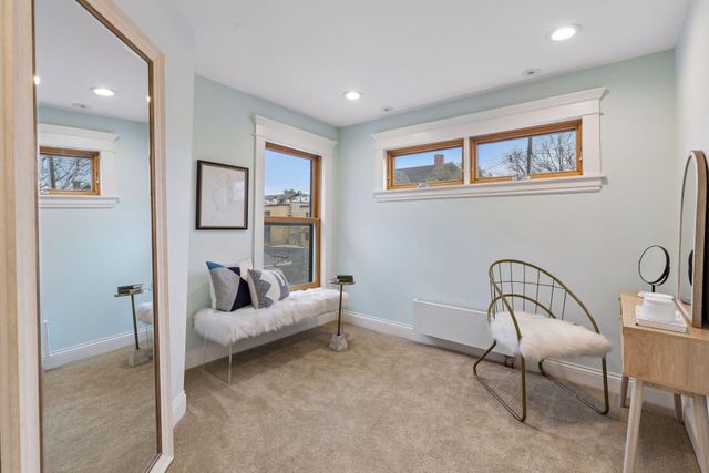 2027 Emerson Avenue S, Minneapolis, MN 55405