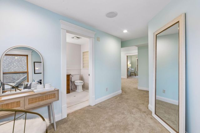 2027 Emerson Avenue S, Minneapolis, MN 55405