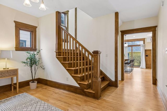 2027 Emerson Avenue S, Minneapolis, MN 55405