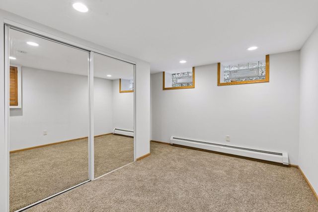 2027 Emerson Avenue S, Minneapolis, MN 55405