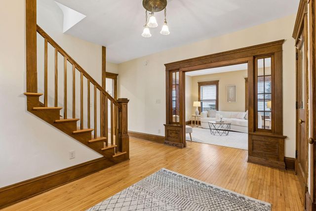 2027 Emerson Avenue S, Minneapolis, MN 55405