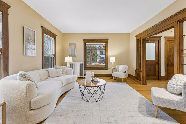 2027 Emerson Avenue S, Minneapolis, MN 55405