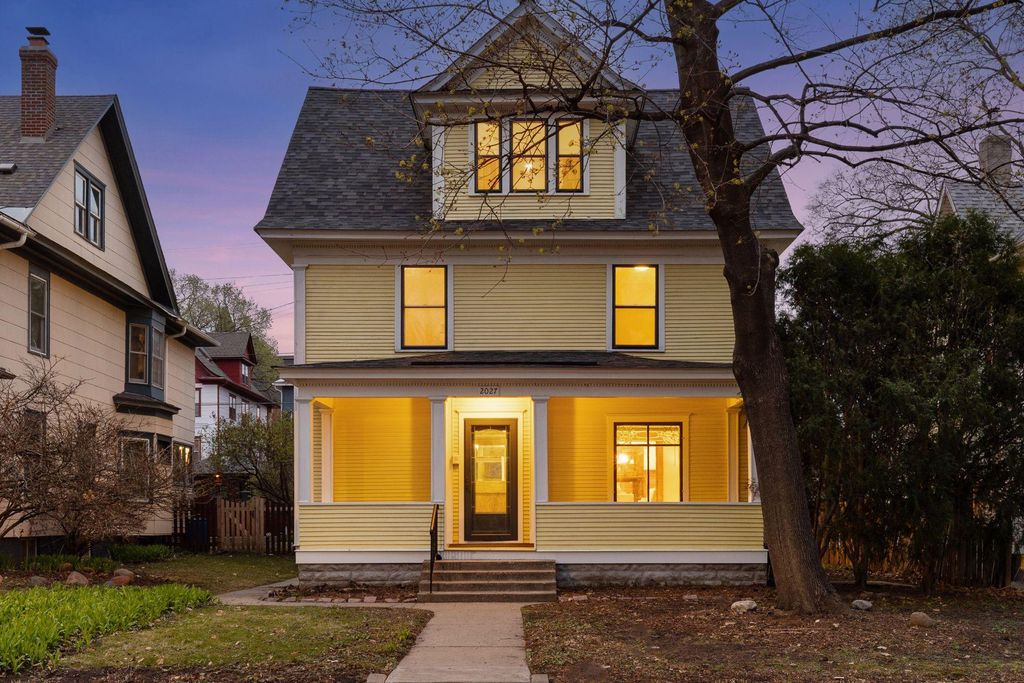 2027 Emerson Avenue S, Minneapolis, MN 55405