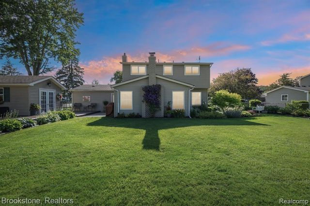 2668 Caterham Drive, Waterford, MI 48329
