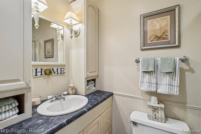 2668 Caterham Drive, Waterford, MI 48329