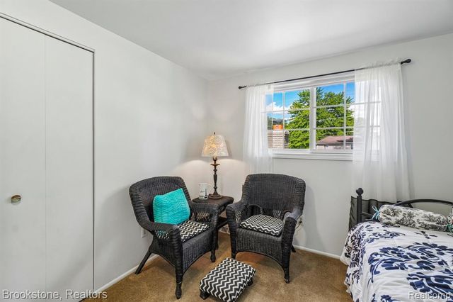 2668 Caterham Drive, Waterford, MI 48329