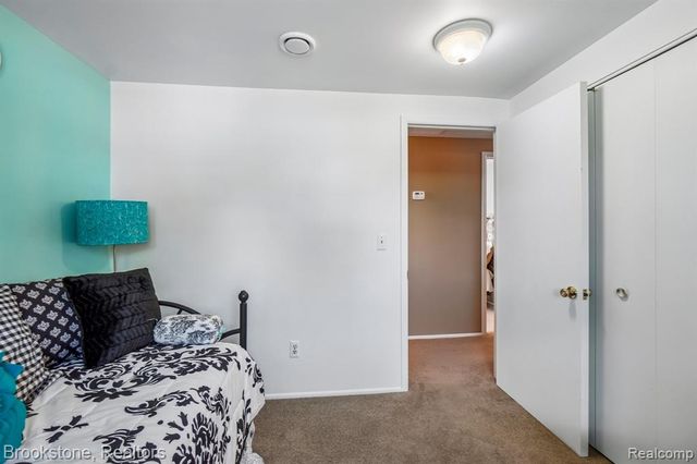 2668 Caterham Drive, Waterford, MI 48329