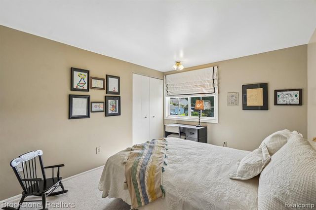 2668 Caterham Drive, Waterford, MI 48329