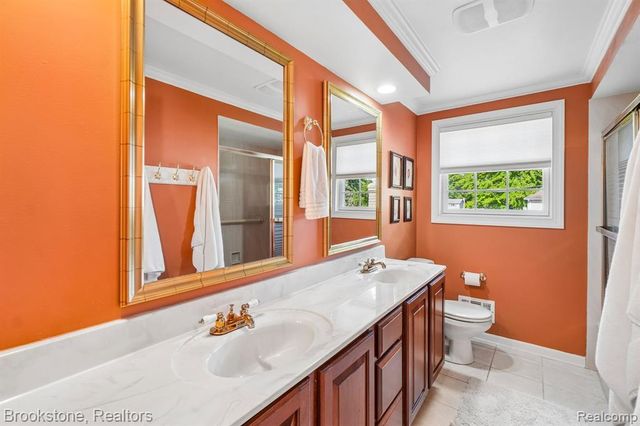 2668 Caterham Drive, Waterford, MI 48329