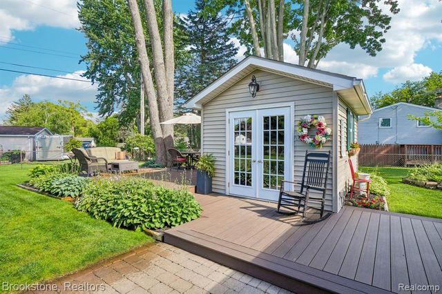 2668 Caterham Drive, Waterford, MI 48329