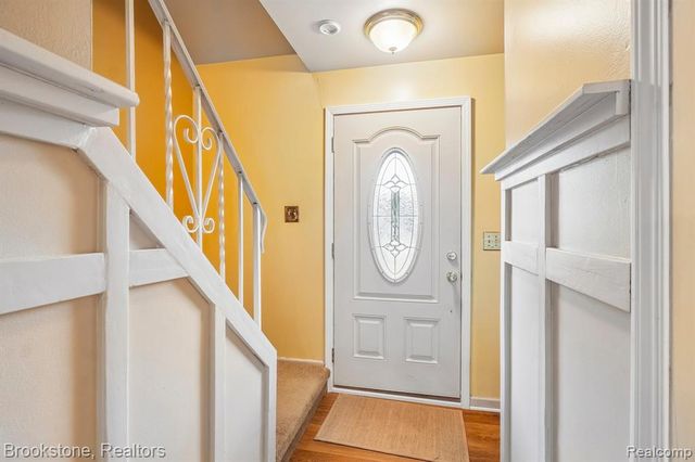 2668 Caterham Drive, Waterford, MI 48329