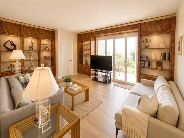 1865 S Ocean Drive 21A, Hallandale Beach, FL 33009