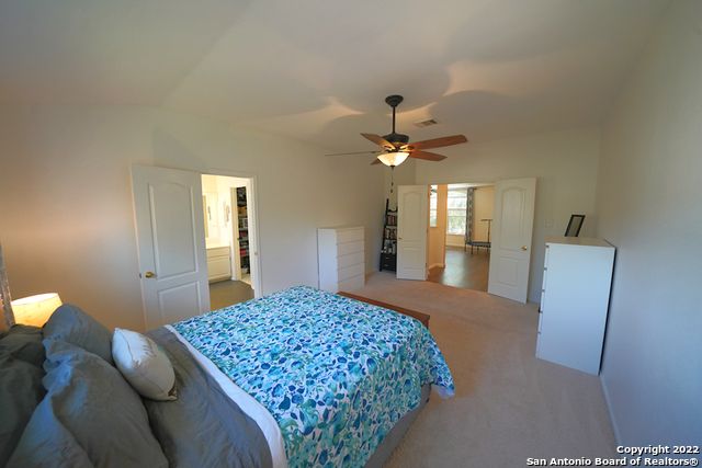 136 Earhart Ln, Cibolo, TX 78108
