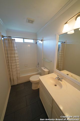136 Earhart Ln, Cibolo, TX 78108