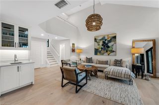 569 PARK SHORE DR G5, Naples, FL 34103