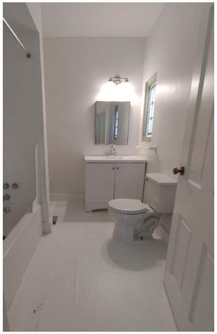 217 W Hubbard Avenue, Columbus, OH 43215