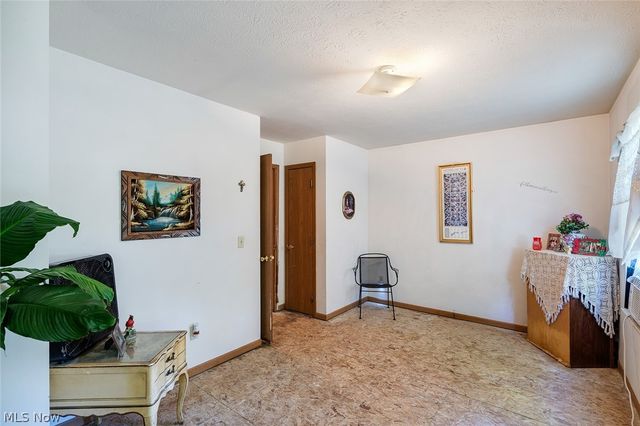 1724 Overland Avenue, Youngstown, OH 44511