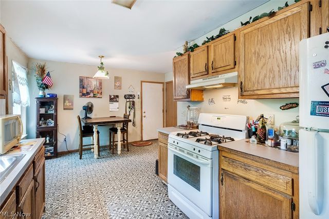1724 Overland Avenue, Youngstown, OH 44511