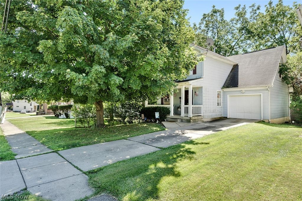 1724 Overland Avenue, Youngstown, OH 44511