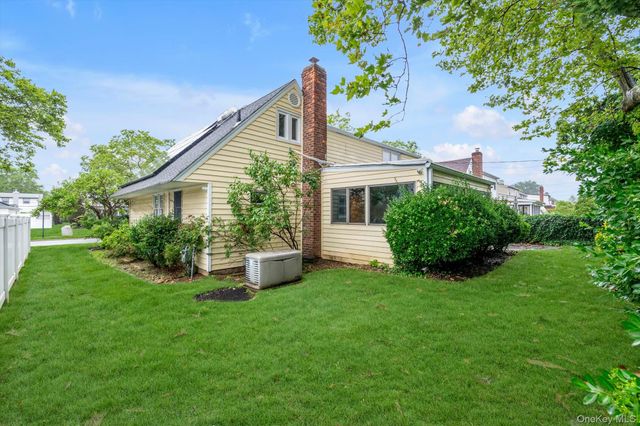 46 Patton Boulevard, New Hyde Park, NY 11040
