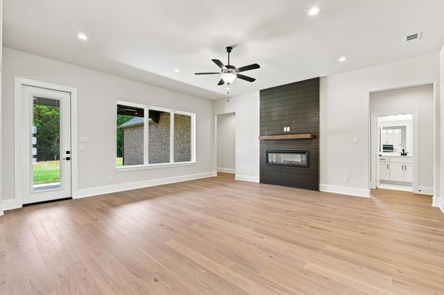 224 Stuart Street, Paradise, TX 76073