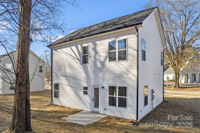 400 S Spargo Street, Dallas, NC 28001