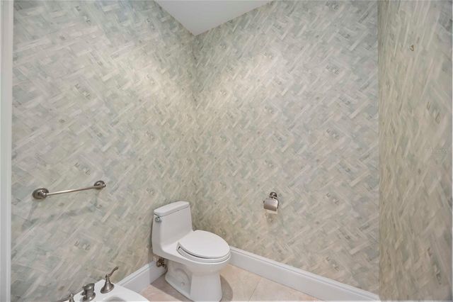 50 CENTRAL AVENUE 17PHB, Sarasota, FL 34236