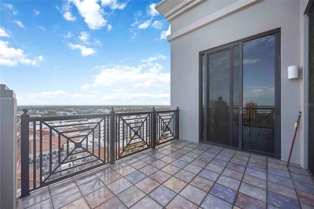 50 CENTRAL AVENUE 17PHB, Sarasota, FL 34236