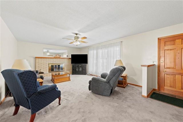 1628 Magnolia Avenue, Liberty, MO 64068