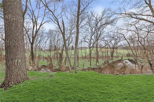 1628 Magnolia Avenue, Liberty, MO 64068