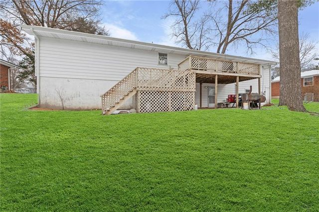 1628 Magnolia Avenue, Liberty, MO 64068