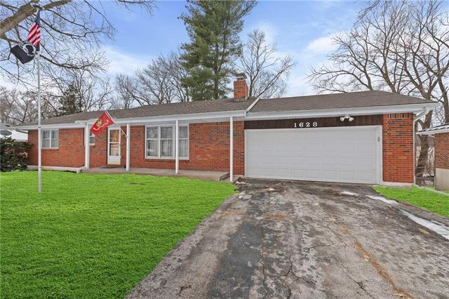 1628 Magnolia Avenue, Liberty, MO 64068