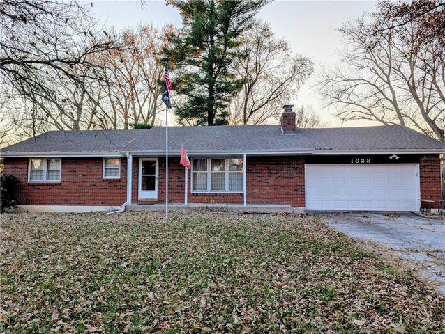 1628 Magnolia Avenue, Liberty, MO 64068
