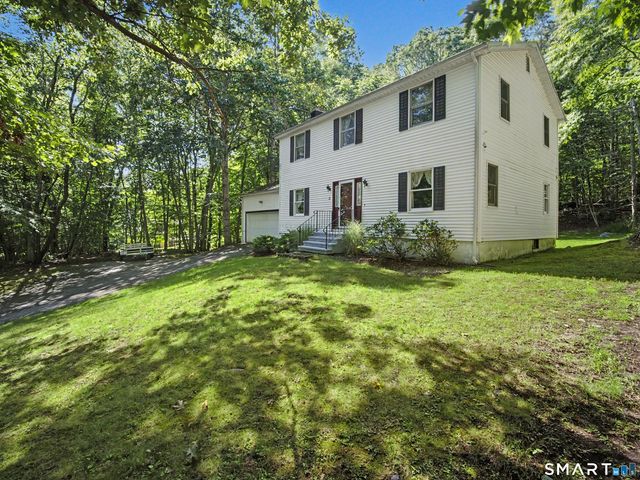 2 Wood Ridge Hills Road, Old Lyme, CT 06371