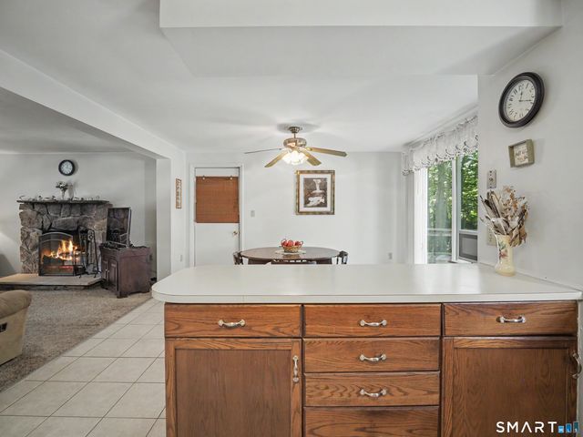2 Wood Ridge Hills Road, Old Lyme, CT 06371