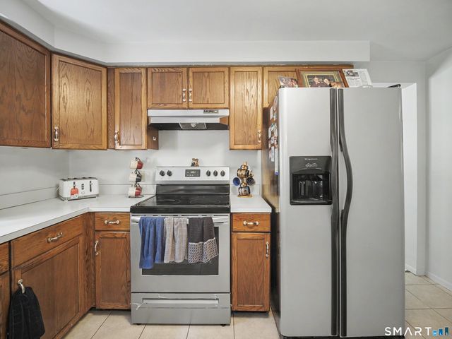 2 Wood Ridge Hills Road, Old Lyme, CT 06371