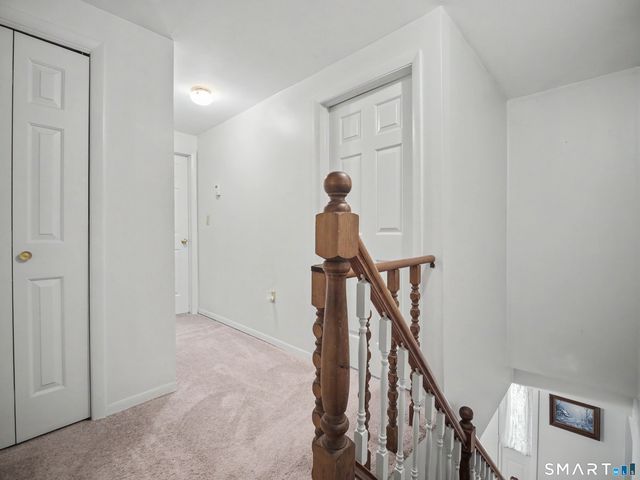 2 Wood Ridge Hills Road, Old Lyme, CT 06371