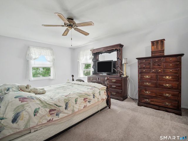 2 Wood Ridge Hills Road, Old Lyme, CT 06371