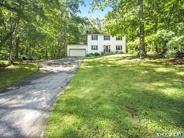 2 Wood Ridge Hills Road, Old Lyme, CT 06371