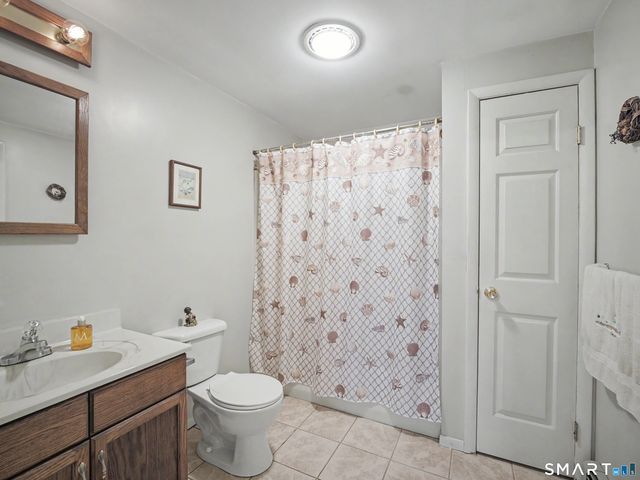 2 Wood Ridge Hills Road, Old Lyme, CT 06371