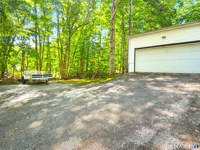 2 Wood Ridge Hills Road, Old Lyme, CT 06371