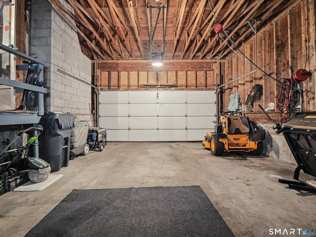 2 Wood Ridge Hills Road, Old Lyme, CT 06371