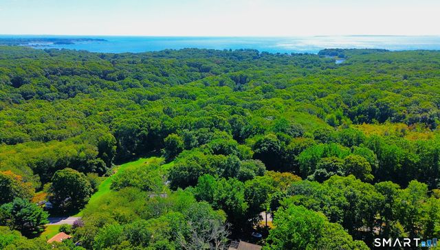 2 Wood Ridge Hills Road, Old Lyme, CT 06371