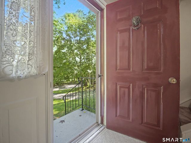 2 Wood Ridge Hills Road, Old Lyme, CT 06371