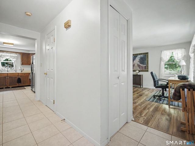 2 Wood Ridge Hills Road, Old Lyme, CT 06371