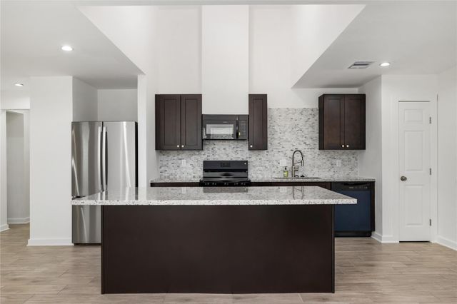 6004 Bois D Arc Street, Houston, TX 77087