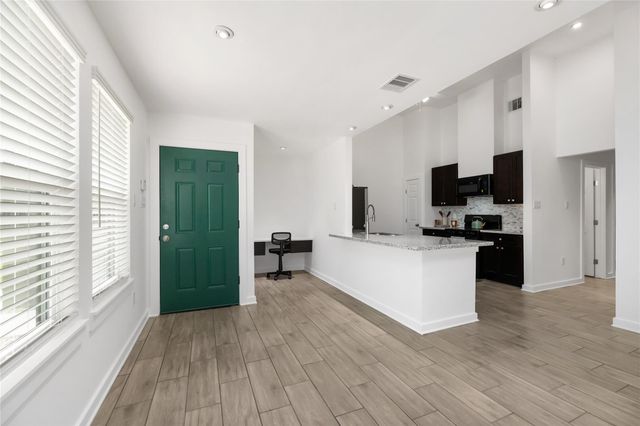 6004 Bois D Arc Street, Houston, TX 77087
