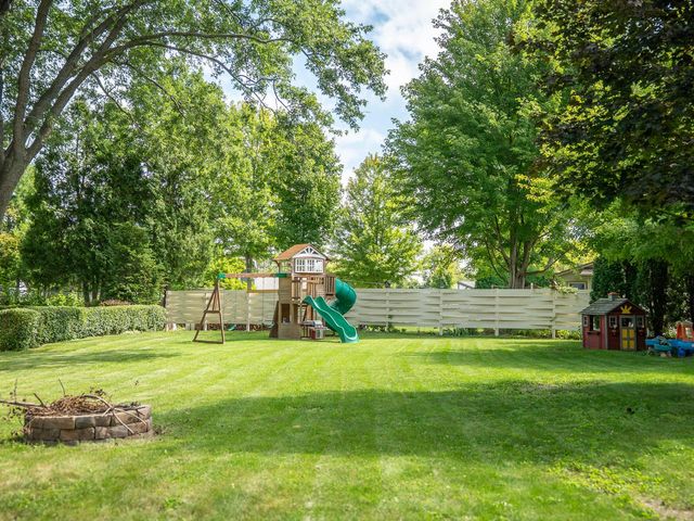 4916 W Joleno COURT, Brown Deer, WI 53223