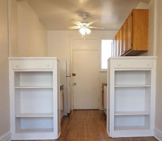 4933 N Whipple Street 1S, Chicago, IL 60625